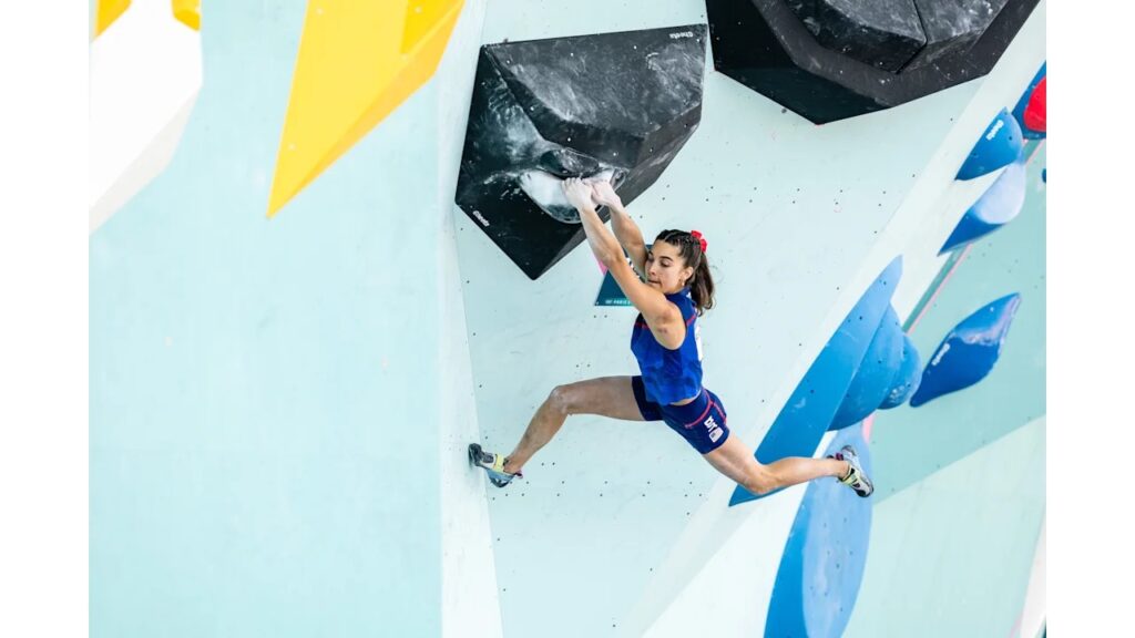 Silber für die US-Amerikanerin Brooke Raboutou. Foto: Drapella/Virt/IFSC