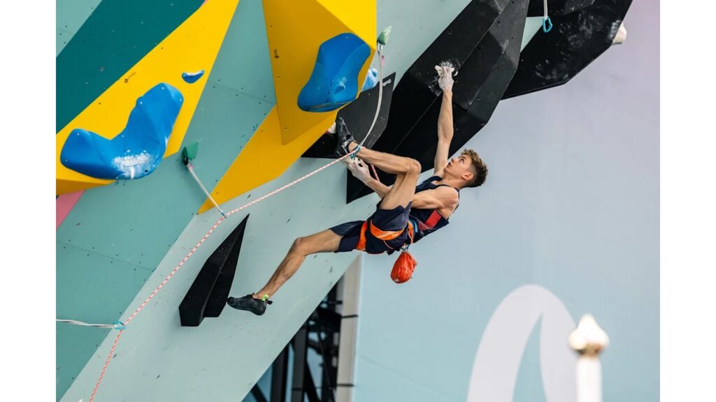 Bereit für die nächste Generation: Der 19-jährige Toby Roberts sicherte sich die Goldmedaille. Foto: Drapella/Virt/IFSC